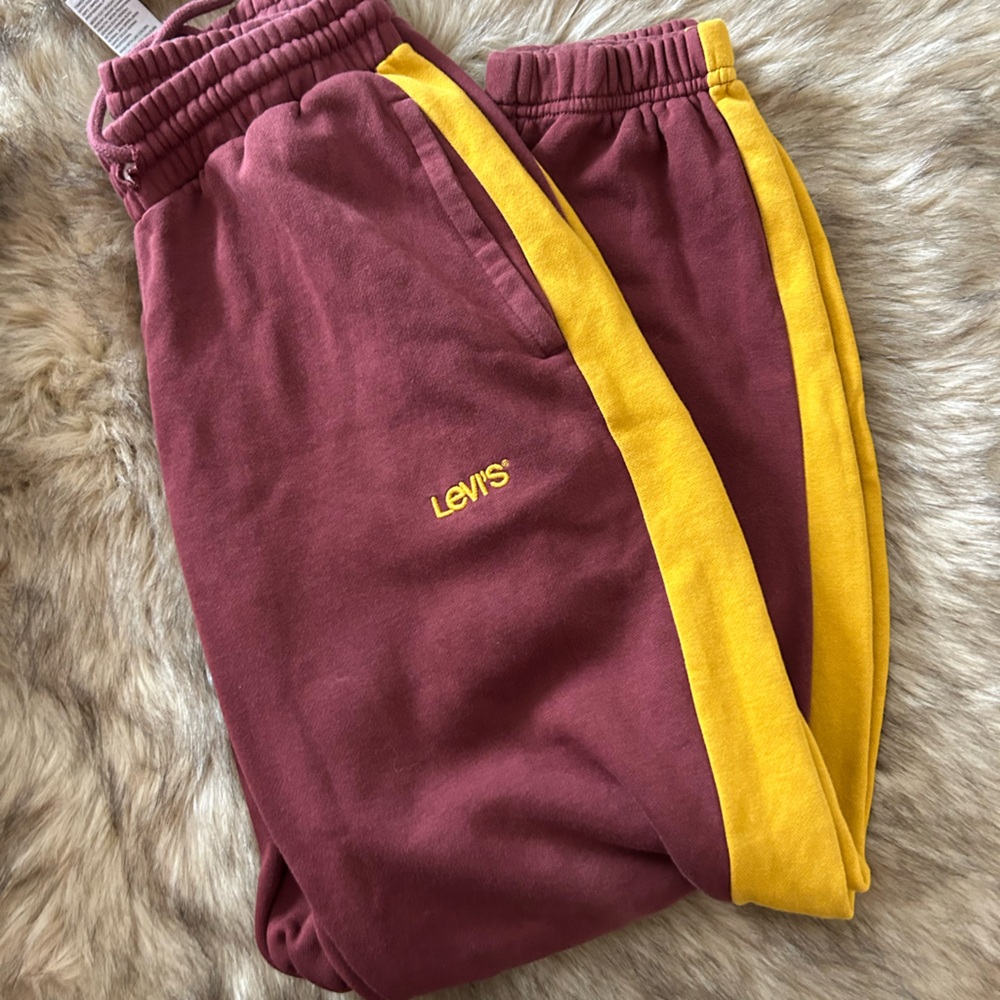 Levi’s Sweatpants